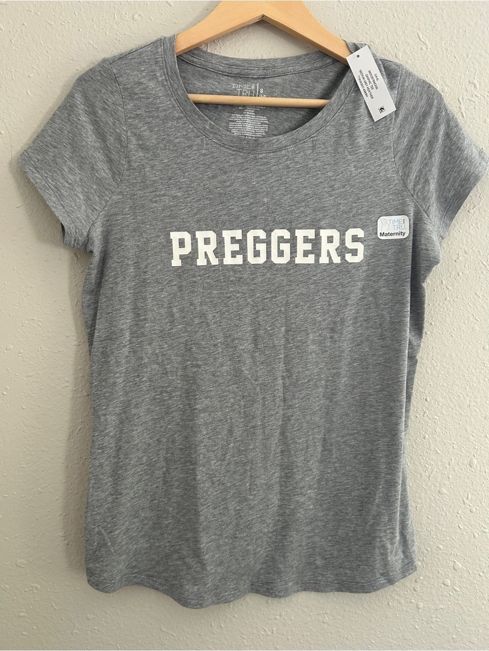 Preggers Gray Maternity Tee Pregnancy Announcement Comfy Casual Soft Small